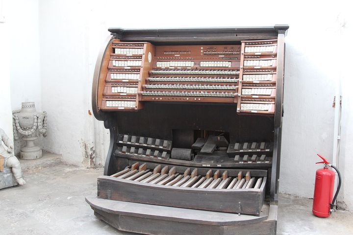 Kontuar organów — 46 głosów