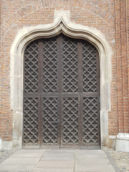 Gotycki portal wejściowy