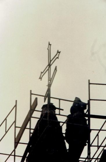 Wymiana krzyża na wieży (1992)