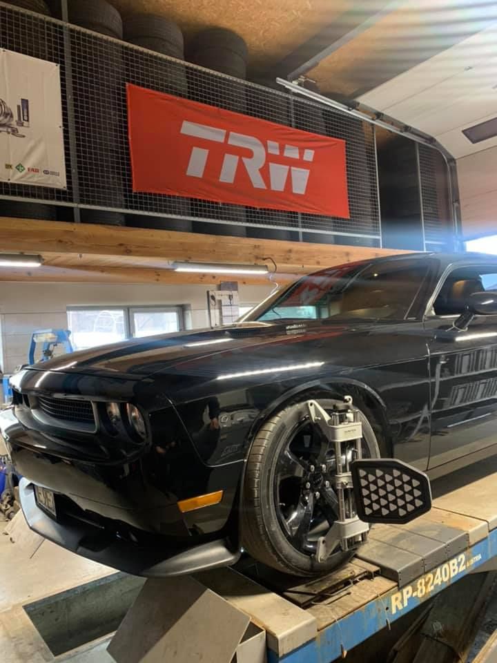 Dodge Challenger w serwisie