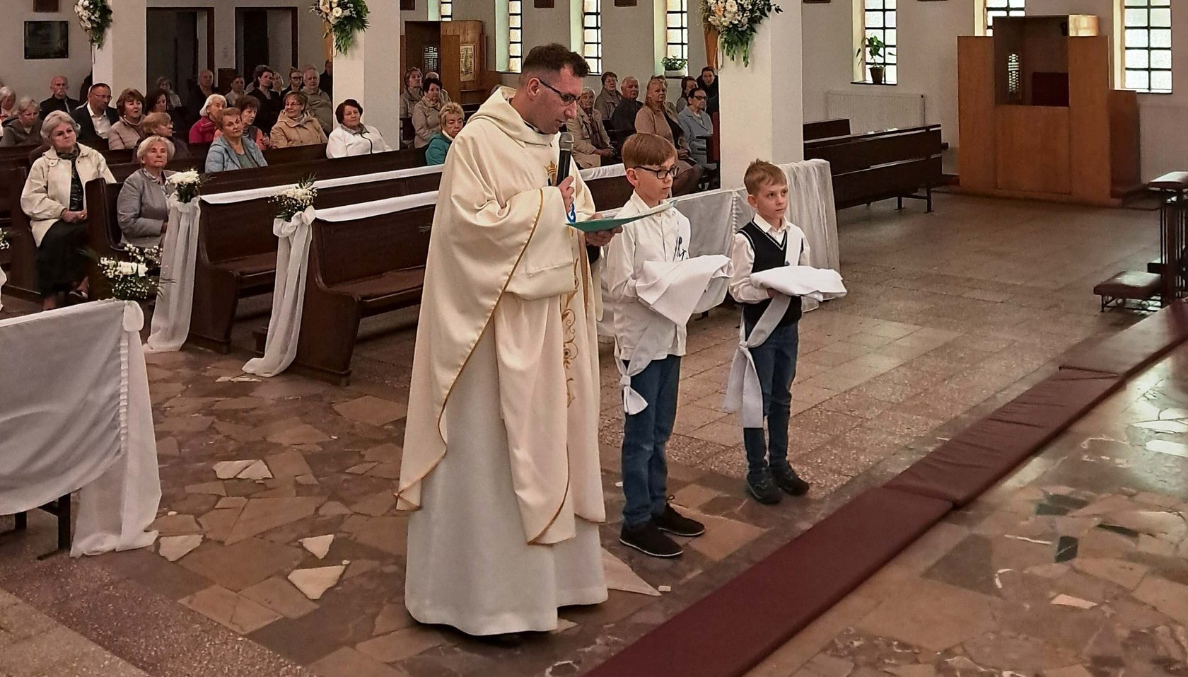 Liturgia w kaplicy parafii św. Jana Bosko w Szczecinie