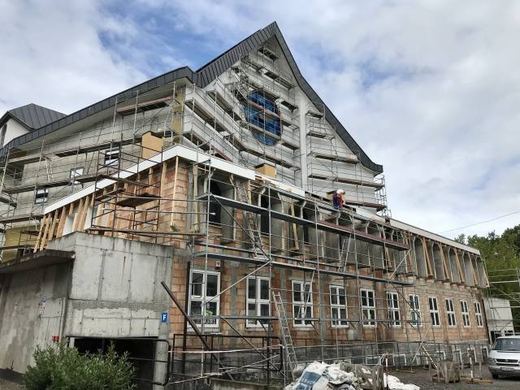 Prace przy elewacji (sierpień 2023)