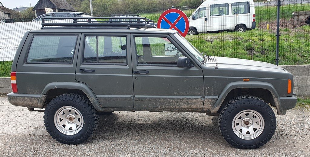 Jeep Cherokee XJ z liftem