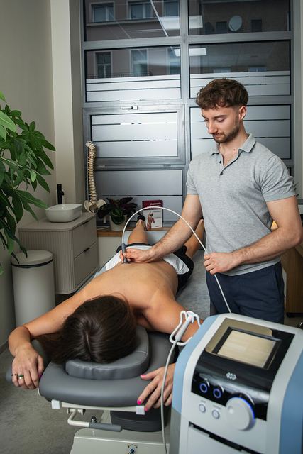 Terapia z użyciem ultradźwięków / fali radiowej TECAR